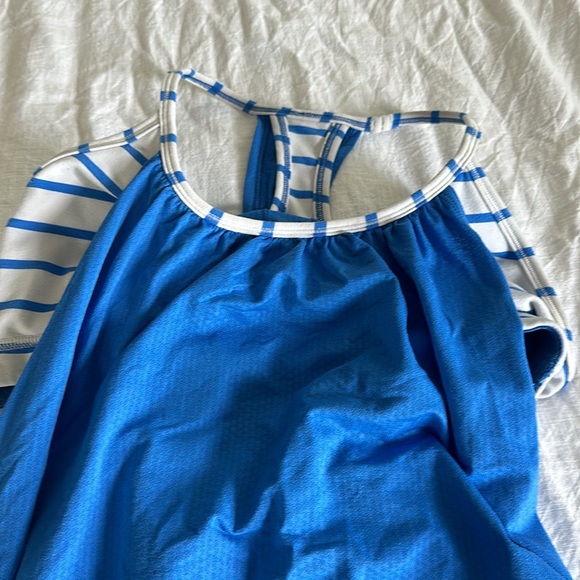 Women’s Lululemon tank - Picture 2 of 5